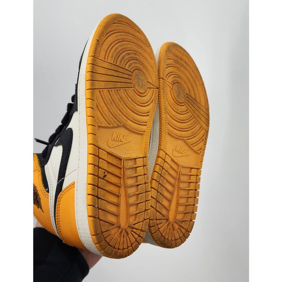 Youth Nike Air Jordans Retro 1 Taxi Yellow Toe Size 1.5Y 1.5 - Picture 11 of 12